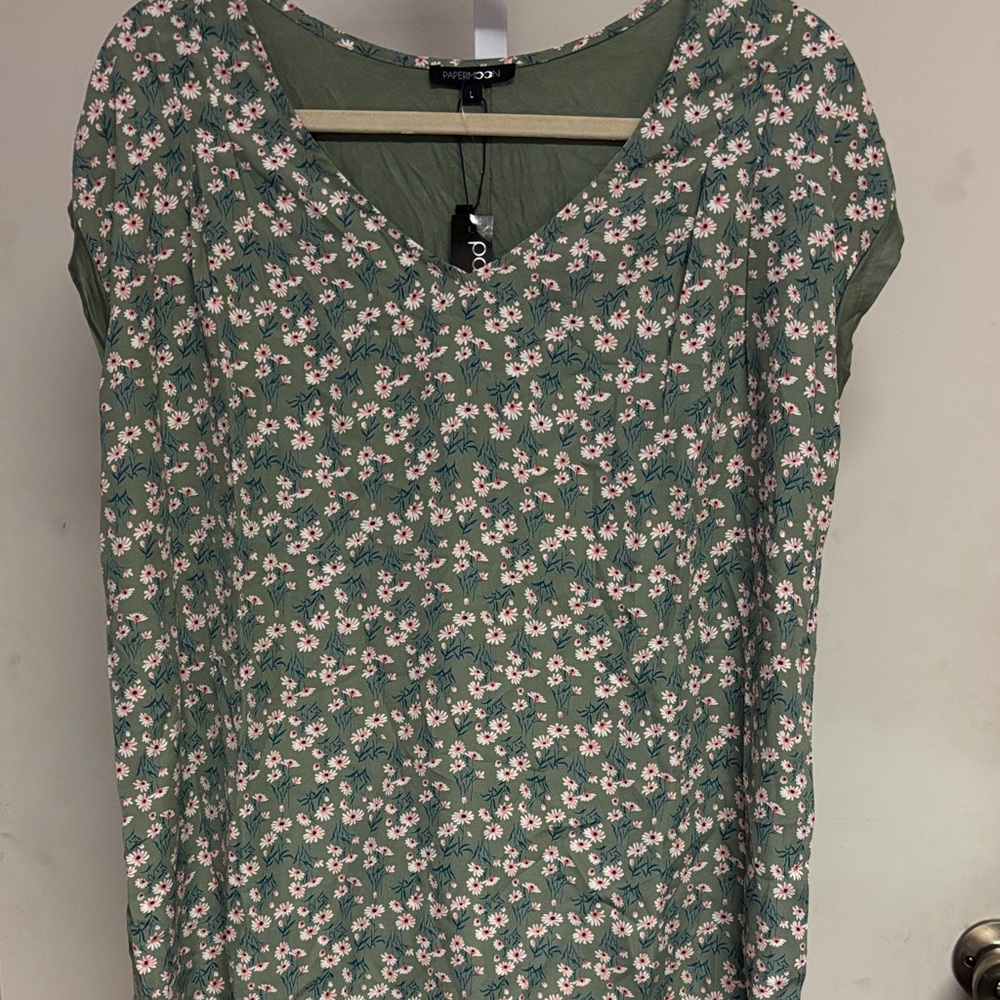 NWT Papermoon Green Floral Blouse
